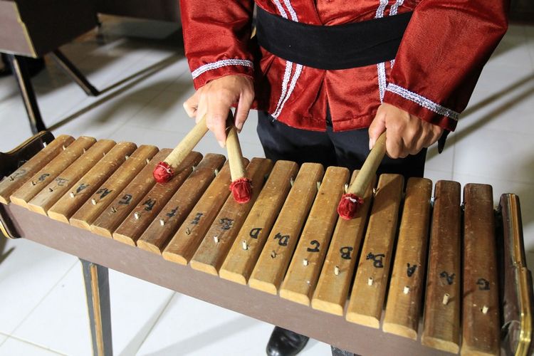 Alat Musik Tradisional Sulawesi